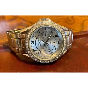 VTG Women's Two Tone XOXO Bracelet Watch, Hinged Band, MOP Face